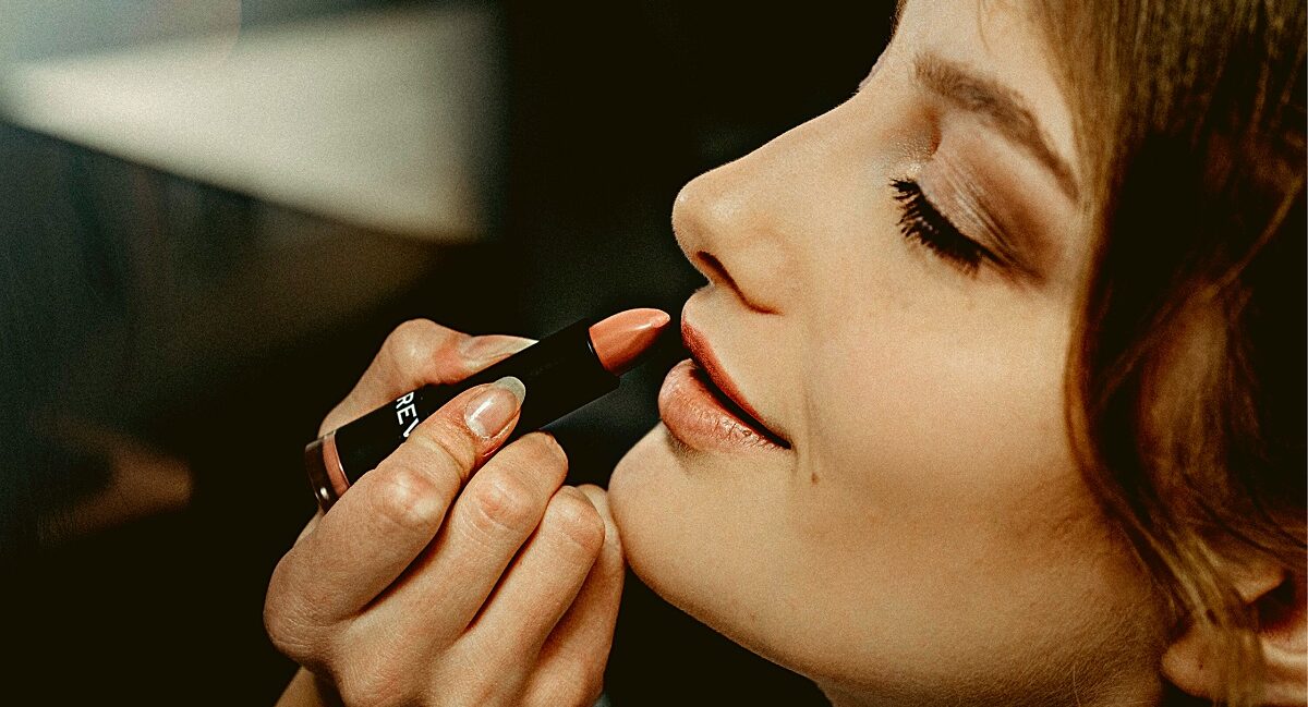 Best Nude Lipstick in India in 2022 for the ultimate Natural look