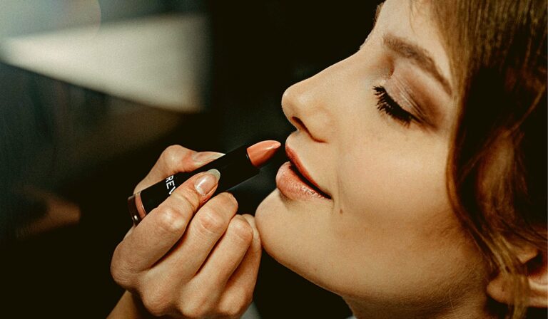 Best Nude Lipstick in India in 2022 for the ultimate Natural look